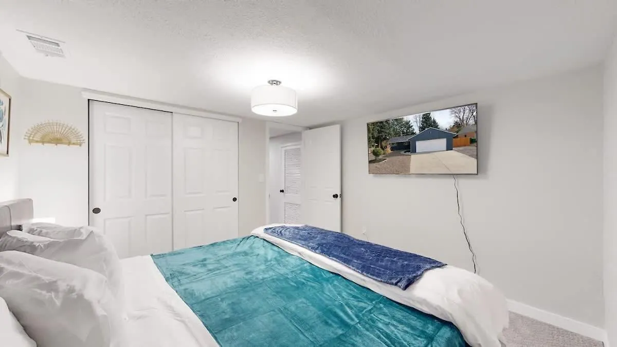 Spacious Family Retreat In Denver 0*,